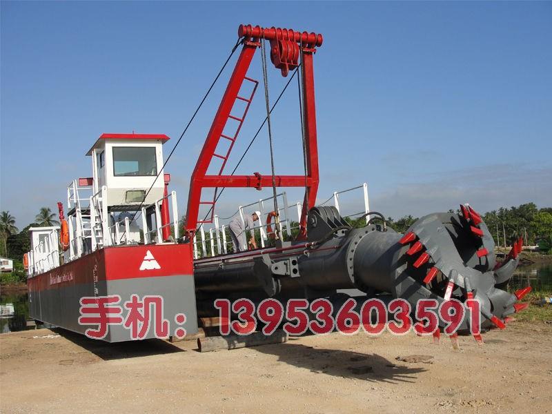 绞吸式抽沙船